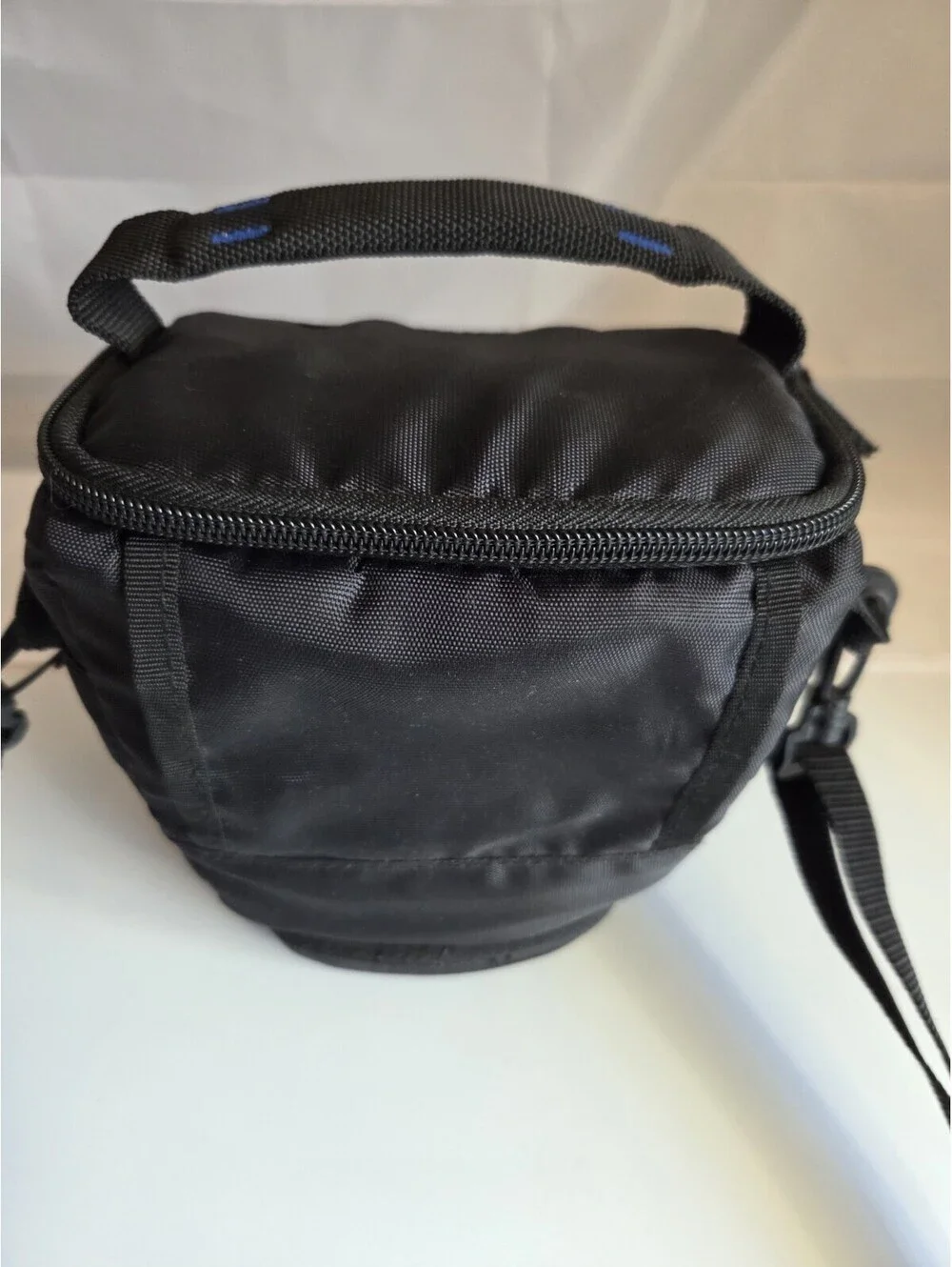 Case Logic SLR Zoom Camera & Lens Holster Bag w/ Hard Bottom And Strap SC4
